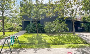 Casa en  venta en el Barrio Cerrado Laguna del Sol-.
