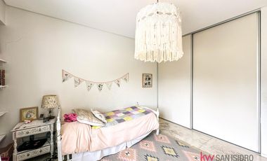 Casa en  venta en el Barrio Cerrado Laguna del Sol-.