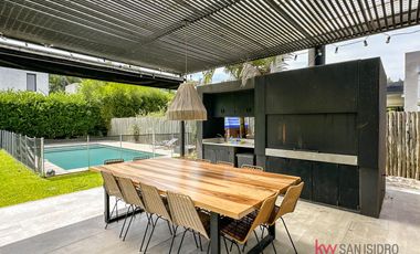 Casa en  venta en el Barrio Cerrado Laguna del Sol-.