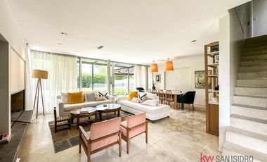 Casa en  venta en el Barrio Cerrado Laguna del Sol-.