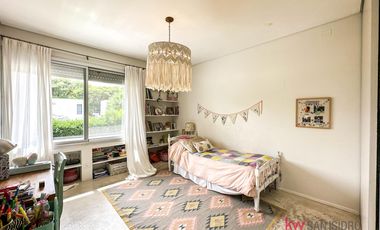 Casa en  venta en el Barrio Cerrado Laguna del Sol-.