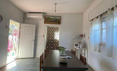 Casa en venta de 3 ambientes con departamento y terraza