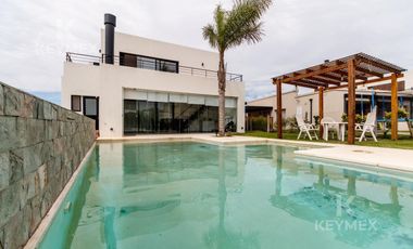 Casa en   venta Santa Elena Pilar