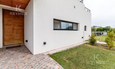 Casa en   venta Santa Elena Pilar