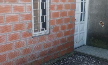 Casa en venta - 2 Dormitorios 3 Baños - 300Mts2 - Ituzaingó