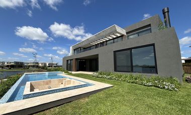 Casa en  Venta y Alquiler  en Marinas Puertos, Escobar