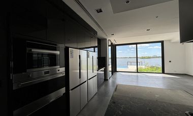 Casa en  Venta y Alquiler  en Marinas Puertos, Escobar