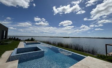 Casa en  Venta y Alquiler  en Marinas Puertos, Escobar