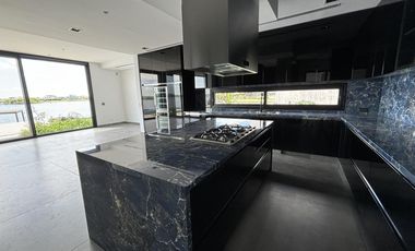 Casa en  Venta y Alquiler  en Marinas Puertos, Escobar