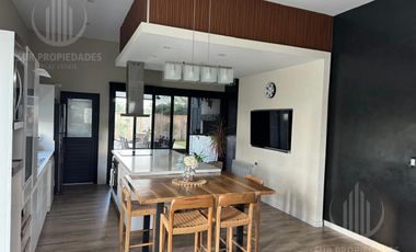 Casa en una planta en Lagos de Canning
