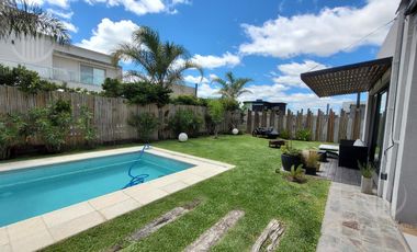 Casa en una planta en Lagos de Canning