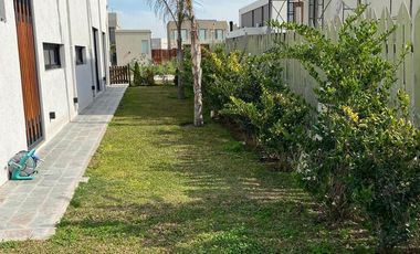 Casa en una planta en Lagos de Canning