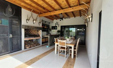 Casa en una planta en Lagos de Canning