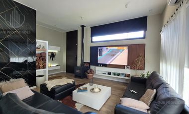 Casa en una planta en Lagos de Canning