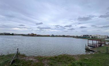 VENTA casa a la LAGUNA en San Sebastian AREA (8)