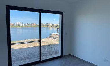 VENTA casa a la LAGUNA en San Sebastian AREA (8)