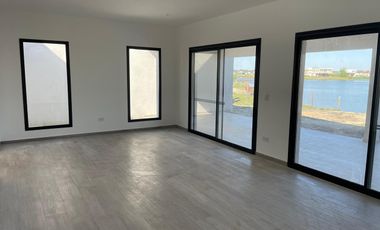 VENTA casa a la LAGUNA en San Sebastian AREA (8)