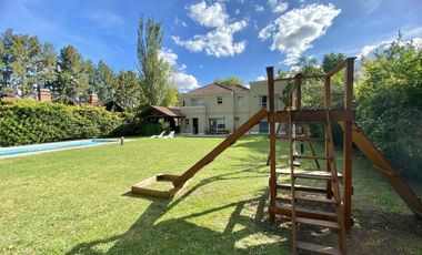 Casa en alquiler Echeverria del Lago, Canning