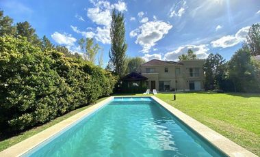 Casa en alquiler Echeverria del Lago, Canning