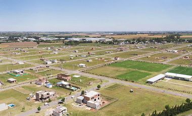 Terreno en  Venta en Ecopueblo Alvear 300m2