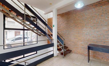 57 esq. 15 La Plata - Local en VENTA de 150 m² distribuidos en 3 niveles