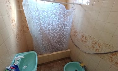 VENTA Casa APTO CREDITO Ideal 2 familias 6 Ambientes Cochera, Patio. Ezpeleta
