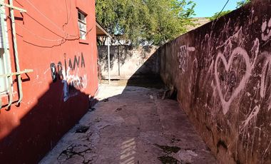 VENTA Casa APTO CREDITO Ideal 2 familias 6 Ambientes Cochera, Patio. Ezpeleta