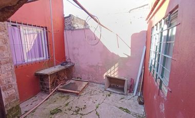 VENTA Casa APTO CREDITO Ideal 2 familias 6 Ambientes Cochera, Patio. Ezpeleta