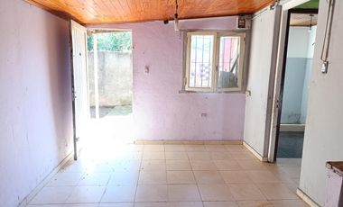 VENTA Casa APTO CREDITO Ideal 2 familias 6 Ambientes Cochera, Patio. Ezpeleta