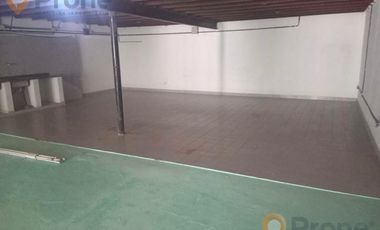 Galpón / Deposito en veta en Bella Vista