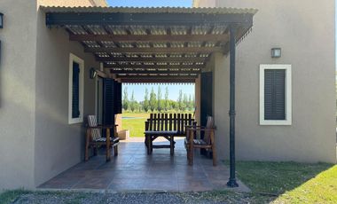 Casa  en  venta en una planta ESTANCIA LAS LILAS,  LUJAN