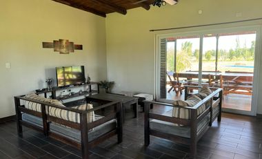 Casa  en  venta en una planta ESTANCIA LAS LILAS,  LUJAN
