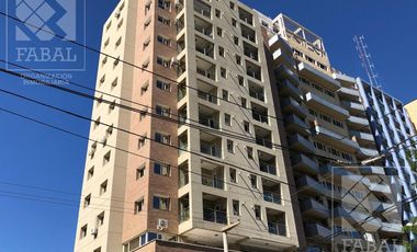 Departamento venta centro, 3 dormitorios (suite), 3 baños, cochera, baulera y SUM con parrilla