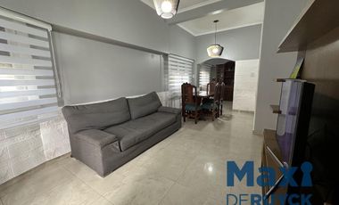 Casa 3 ambientes reciclada, a pasos 12 de Octubre