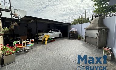 Casa 3 ambientes reciclada, a pasos 12 de Octubre