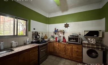 Venta casa 4 ambientes con cochera en Monte Chingolo