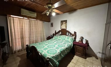 Venta casa 4 ambientes con cochera en Monte Chingolo