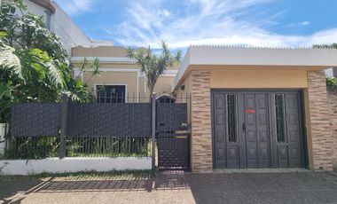 Casa a pasos estación Don Bosco, impecable