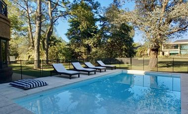 Casa a la Venta con Renta en Saint Thomas Canning