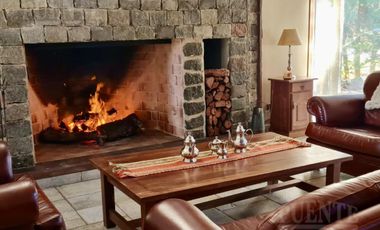 Casa a la Venta con Renta en Saint Thomas Canning