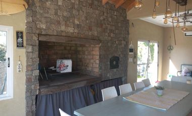 Casa en venta - 2 Dormitorios 2 Baños - Cochera - 684Mts2 - Florencio Varela