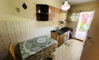 Casa de 3 ambientes en excelente lote en venta, en Boulogne.