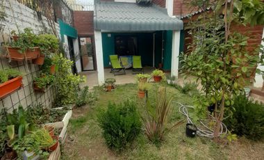 Casa en venta, barrio Gregorio Álvarez
