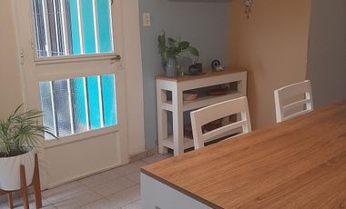 Casa en venta, barrio Gregorio Álvarez