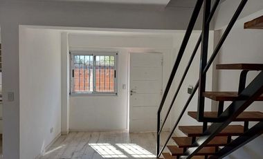 PH en venta - 2 Dormitorios 1 Baño - Cochera - 110Mts2 - Burzaco
