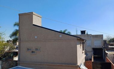 PH en venta - 2 Dormitorios 1 Baño - Cochera - 110Mts2 - Burzaco