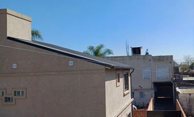 PH en venta - 2 Dormitorios 1 Baño - Cochera - 110Mts2 - Burzaco