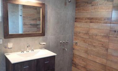 PH en venta - 2 Dormitorios 1 Baño - Cochera - 110Mts2 - Burzaco