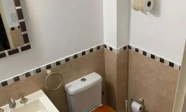 Triplex en venta - 3 Dormitorios 2 Baños - Cochera - 78Mts2 - Morón