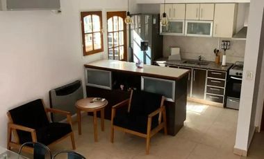 Triplex en venta - 3 Dormitorios 2 Baños - Cochera - 78Mts2 - Morón
